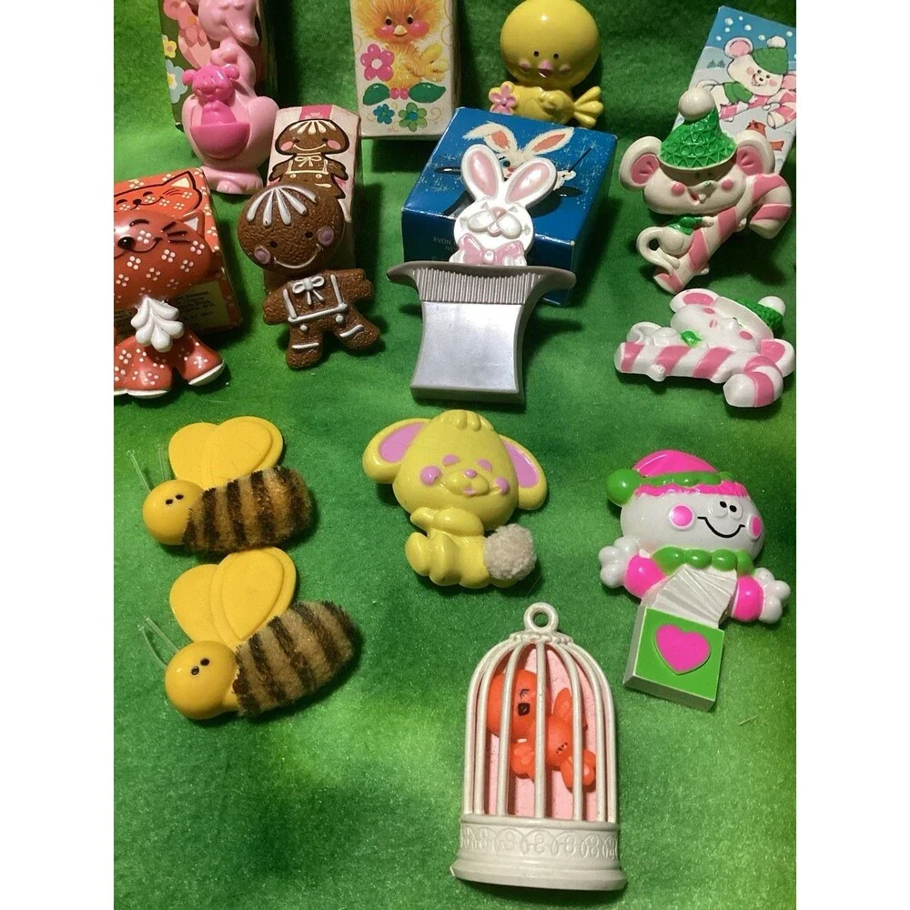 Vintage Avon 16 Novelty Jewelry Pin Pals Boxed & Unboxed 7 Fragrance Glacé Empty